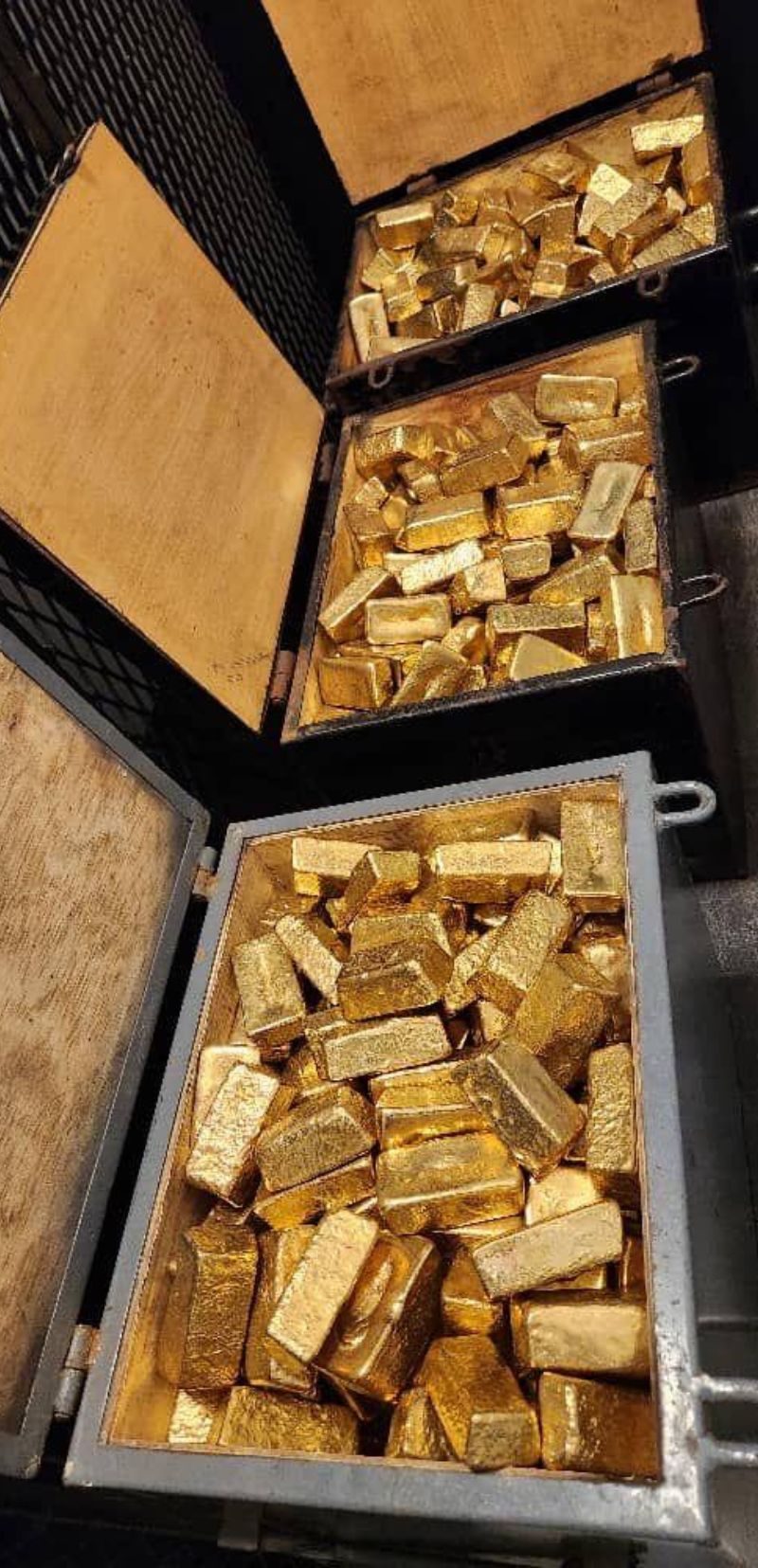 Gold Bars in London3 Gold Bars in London